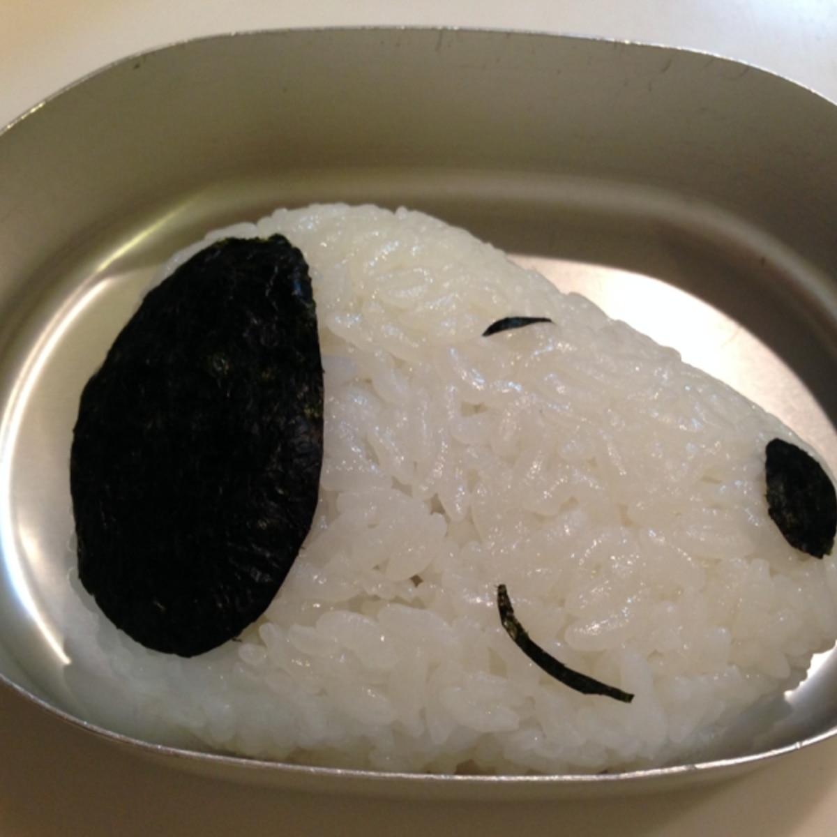 キャラ弁 簡単すぎる スヌーピーのおにぎり レシピ 作り方 By ヘビロテ36 楽天レシピ キャラ弁 簡単すぎる スヌーピーのおにぎり レシピ 作り方 By ヘビロテ36 楽天レシピ